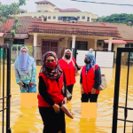 Jentera Wanita, Sentiasa Bersiap-siaga Menghadapi Apa Jua Situasi. Sebagai Contoh, Apabila Banjir Berlaku Merekalah Yang Akan Ke Depan Dahulu Membantu Kebajikan Para Mangsa. - Gambar Ihsan Firda Ayu