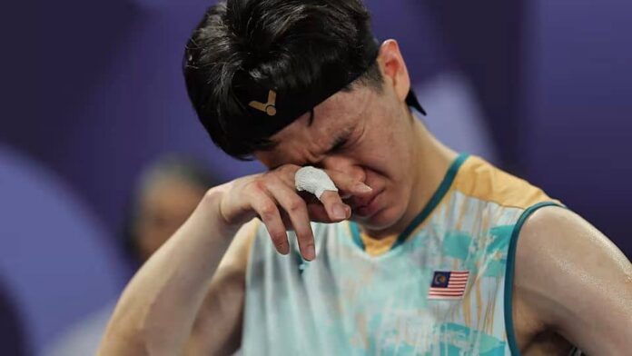 Lee Zi Jia got a bronze at the Paris Olympics, but he obviously was not happy as the gold got away from him.. Sounds like a reflection of the country's sporting predicament