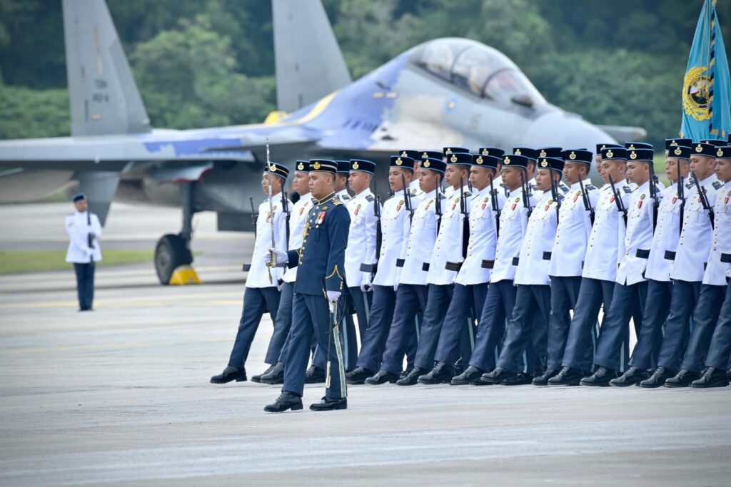 Img_8995 | Nmh 103 Personnel and Three Officers from the Rmaf's No. 12 Squadron participated in the parade