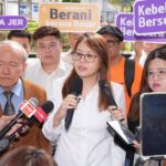 Pahang Mca Youth Chief, Wong Siew Mun Briefed the Media Before Being Questioned by the Police on Her Tiktok Post